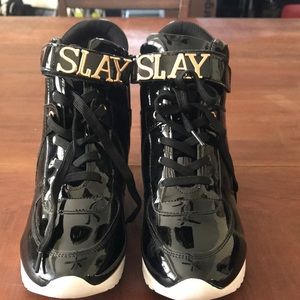 Black parent “Slay” Wedge